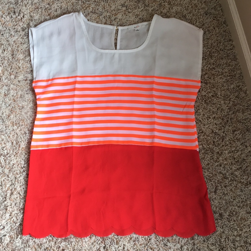 Cute multi patterned top!